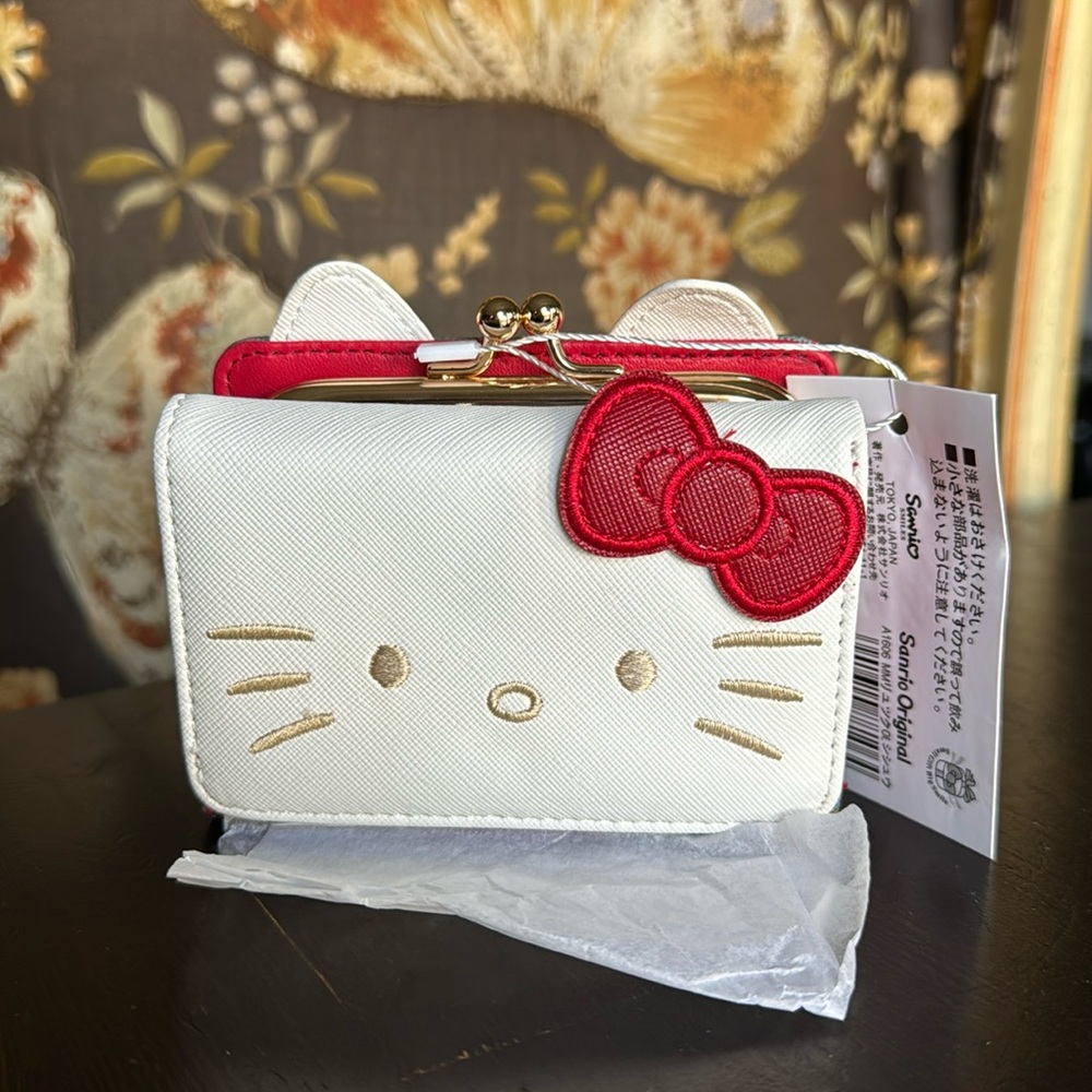 Hello Kitty Sanrio Wallet Red Green White Plaid trifold clasp coin purse NWT
